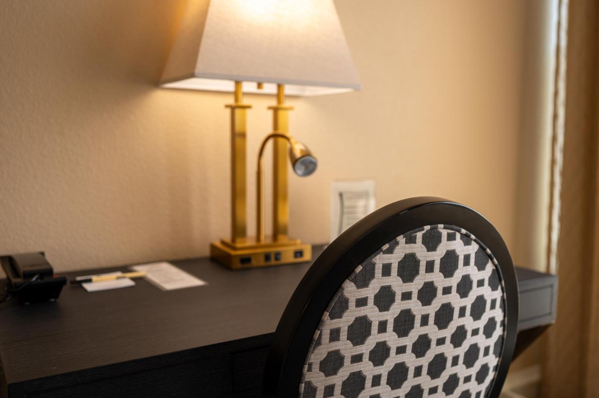Gaslamp Plaza Suites Сан Диего Екстериор снимка