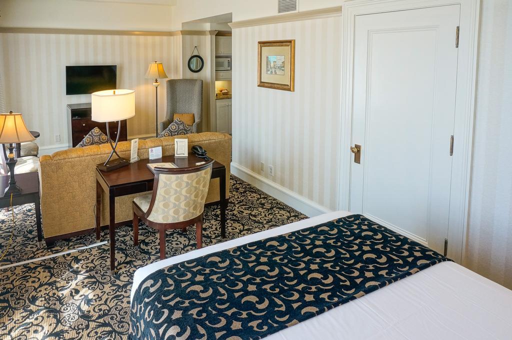 Gaslamp Plaza Suites Сан Диего Екстериор снимка