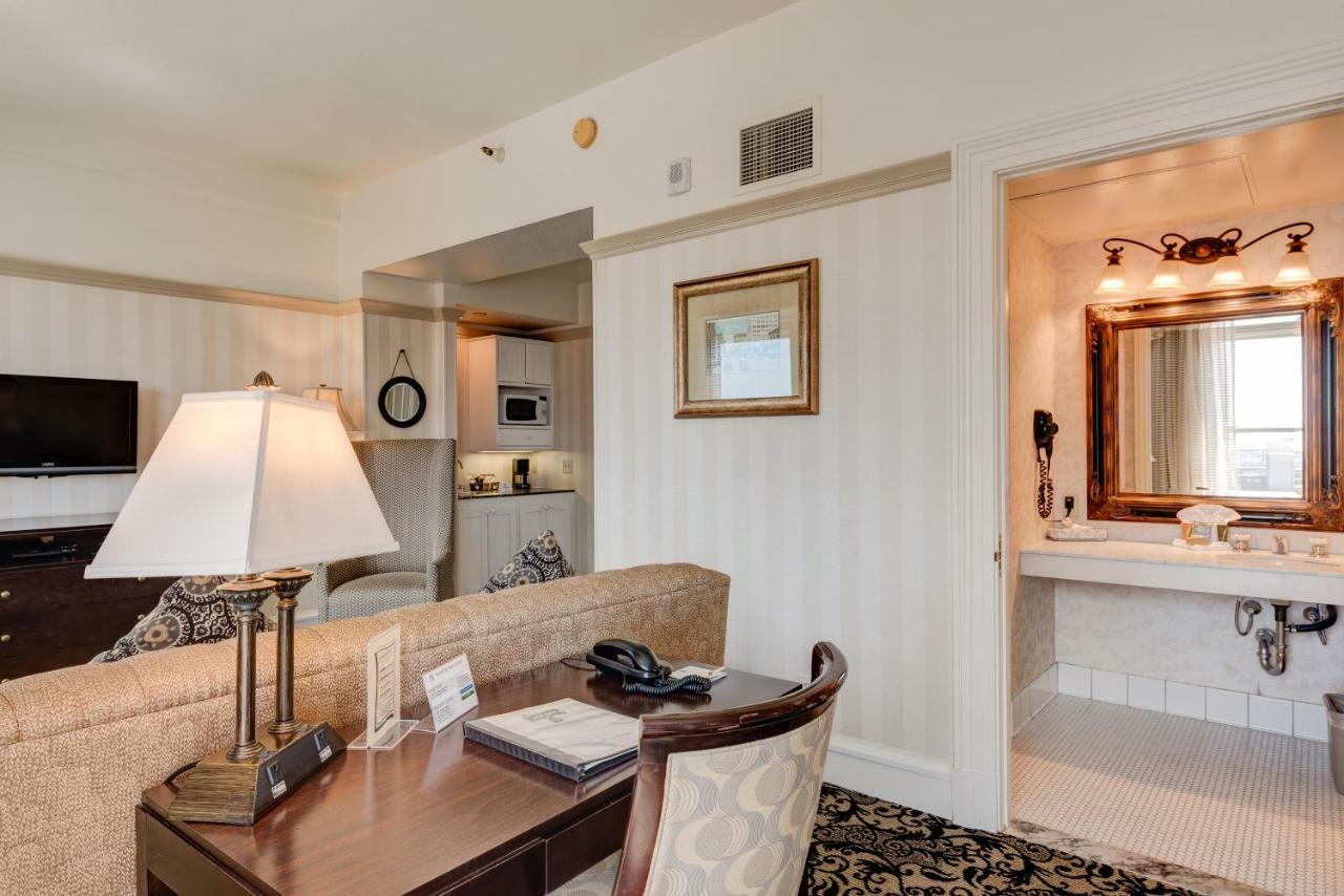Gaslamp Plaza Suites Сан Диего Екстериор снимка