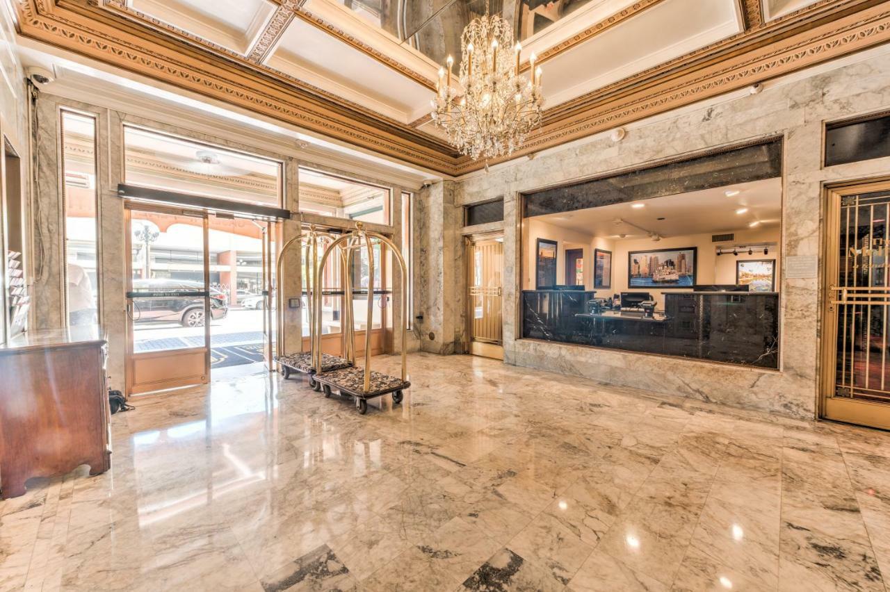 Gaslamp Plaza Suites Сан Диего Екстериор снимка