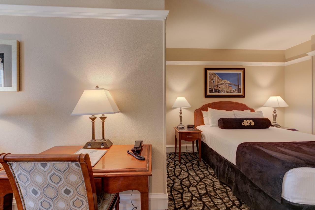 Gaslamp Plaza Suites Сан Диего Екстериор снимка