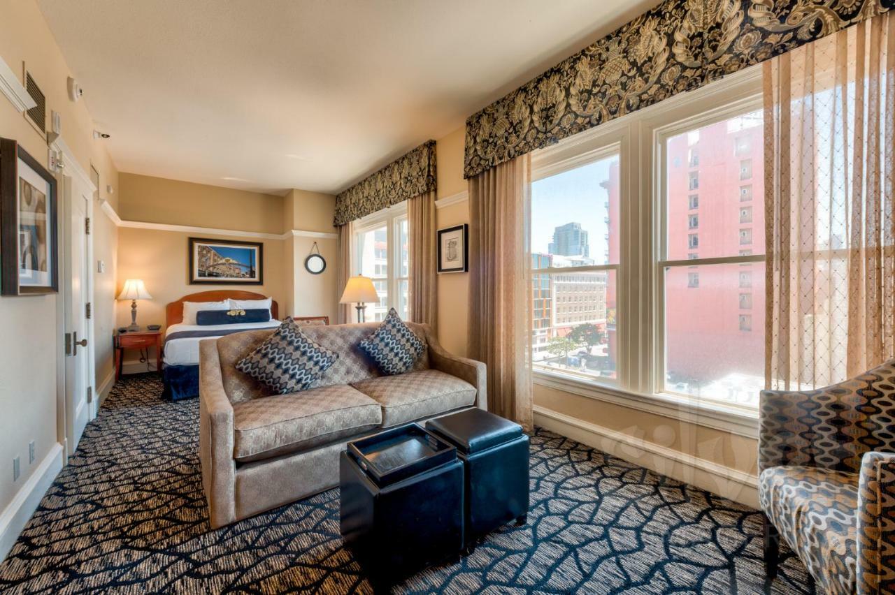 Gaslamp Plaza Suites Сан Диего Екстериор снимка